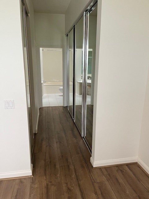 Building Photo - 7909 SE Double Tree Dr