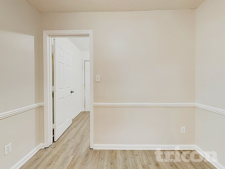 Building Photo - 9223 Shackleford Terrace