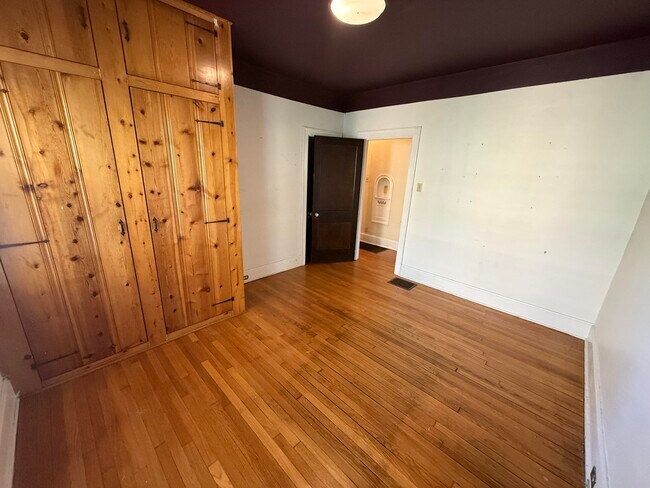 Building Photo - 608 Kastle Rd