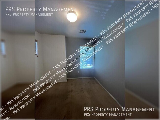 Building Photo - 4222 E Windsor Dr