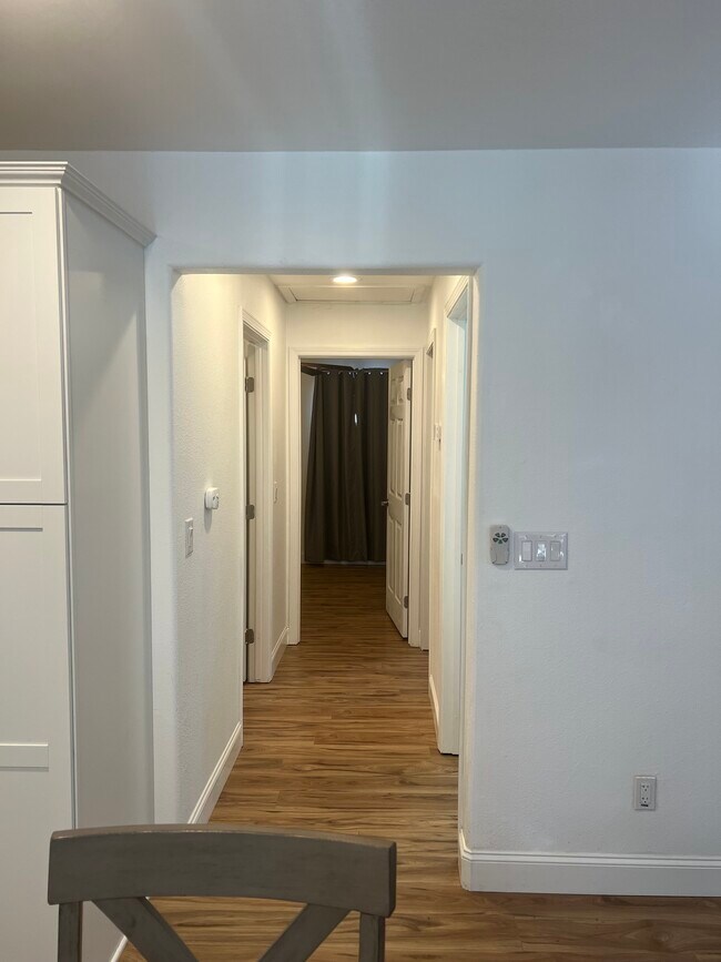 Building Photo - 555 C St