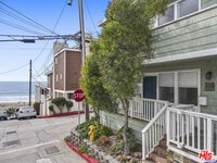 Building Photo - 115 44th St