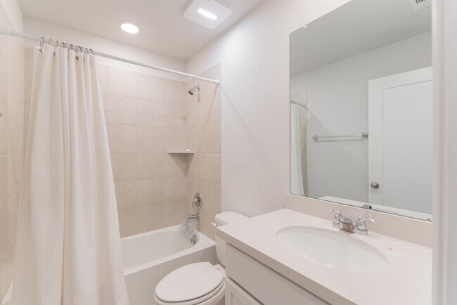 Building Photo - 146 Renodes Garden Ln
