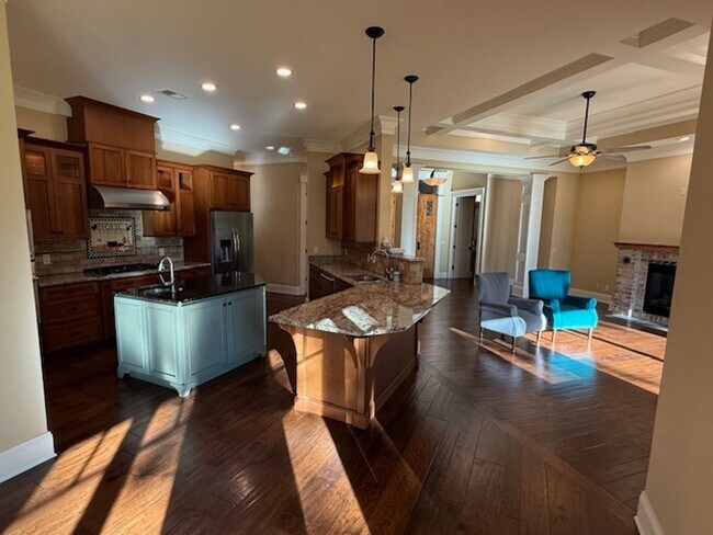 Building Photo - 128 Timber Ln