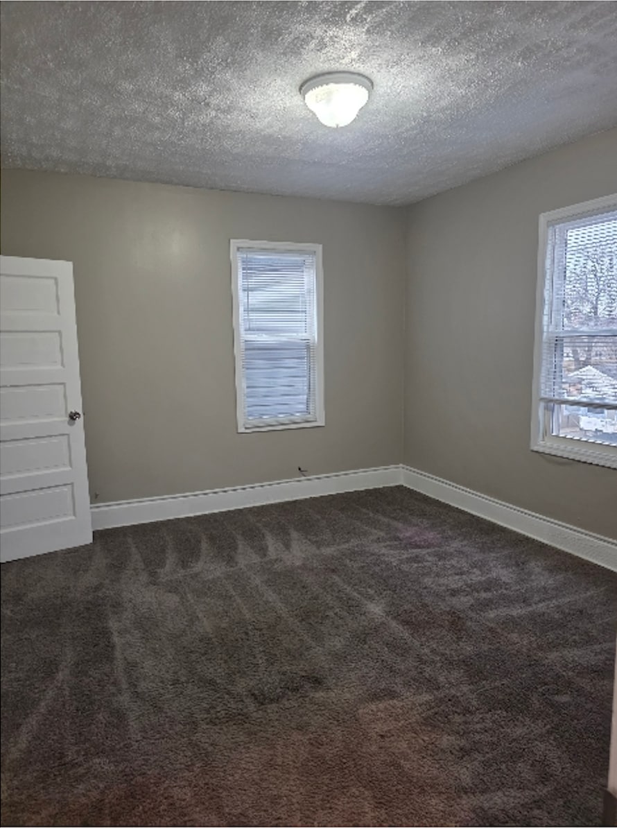 Building Photo - 492 E Markison Ave