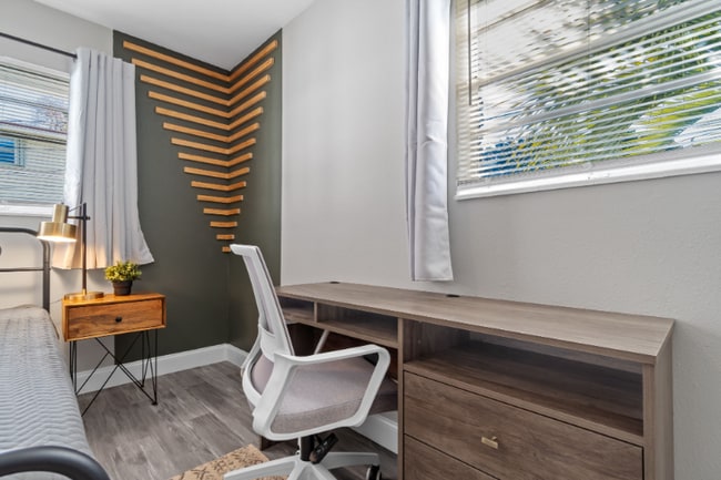 Building Photo - 309 Holmes Blvd NW