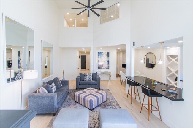 Building Photo - 727 Bunker Hill Rd