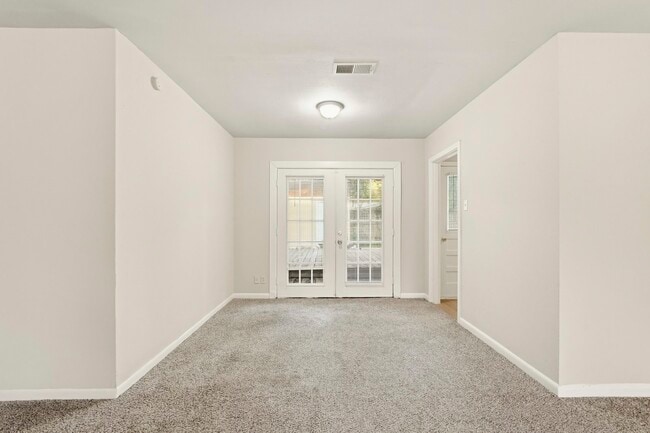 Building Photo - 2918 Tarpey Ave