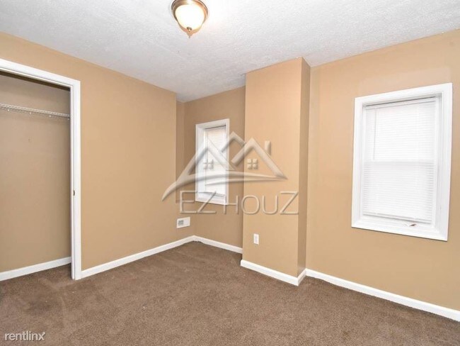 Building Photo - 1249 Glyndon Ave