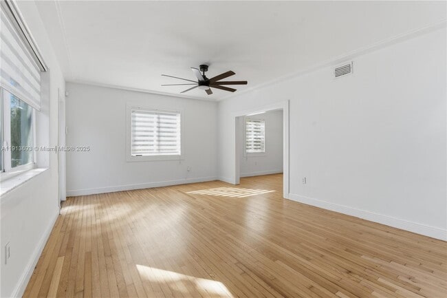 Building Photo - 1244 SW 13th Ave