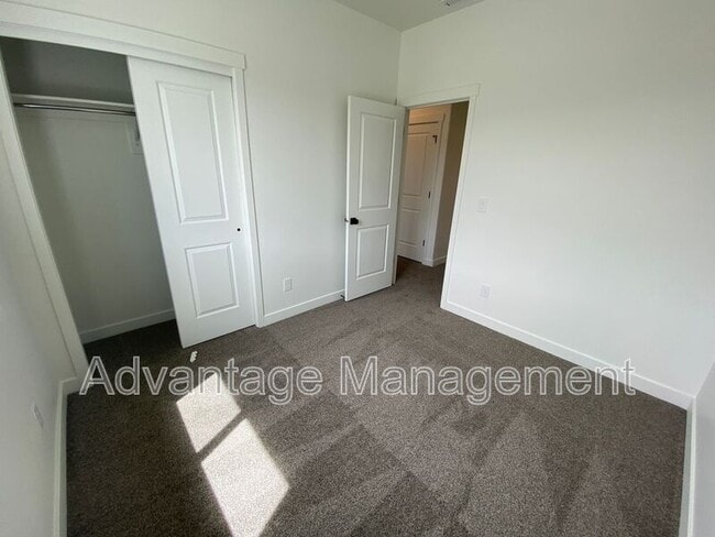 Building Photo - 505 S 1040 W