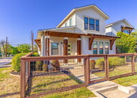 Building Photo - Stunning Downtown Corner Lot!