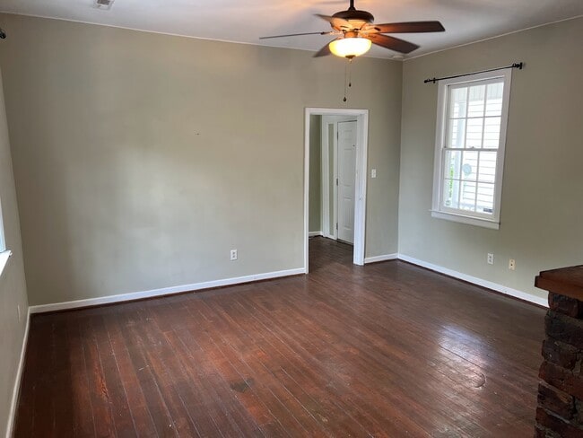 Building Photo - 119 Drake Street Unit B