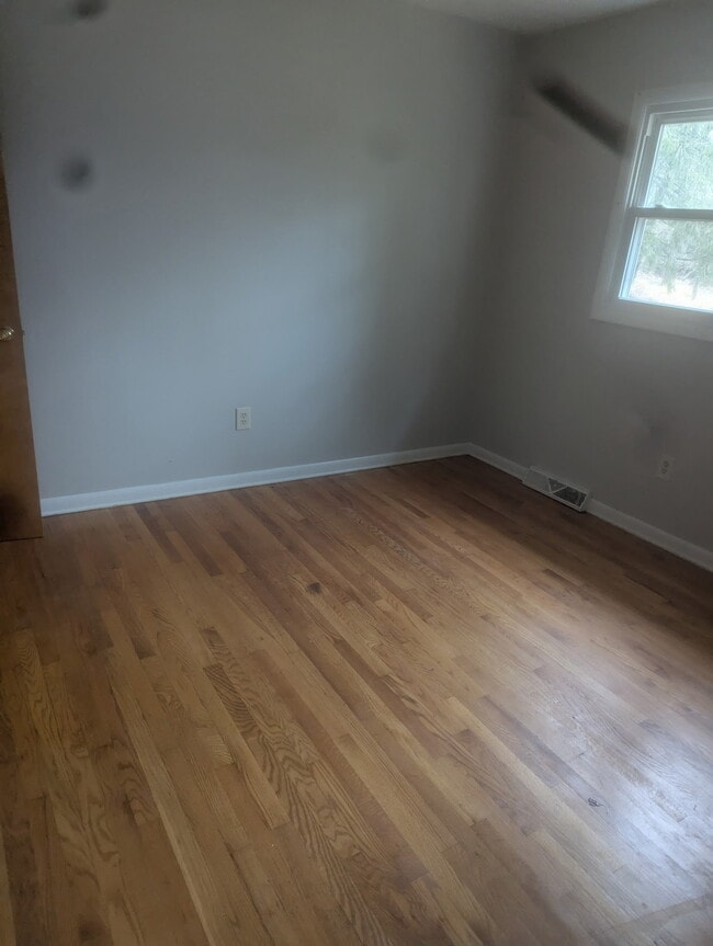 Building Photo - 1195 Old Leetown Pike