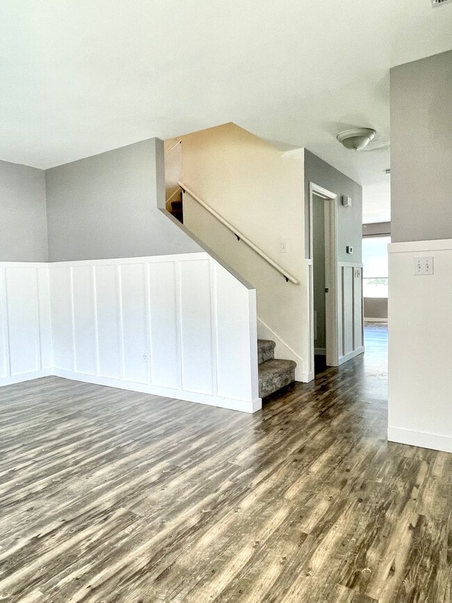 Building Photo - Spacious 3 Bed Home Near Hill AFB & I-15 – RV Parking + Fenced Yard