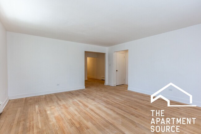 Building Photo - 4818 N St Louis Ave