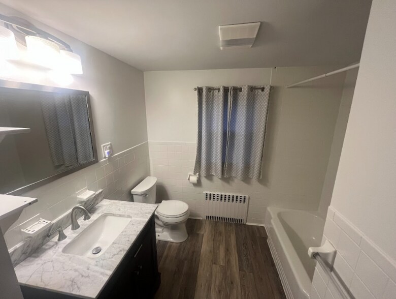 Building Photo - 17 Ontario Ave