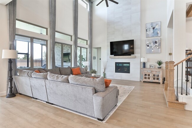 Building Photo - 24707 Celestial Lily Dr