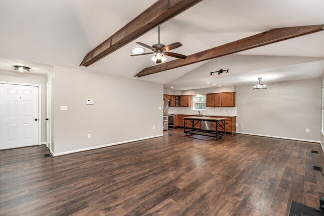 Building Photo - Charming One-Level Home in Quiet Cul-de-Sa...