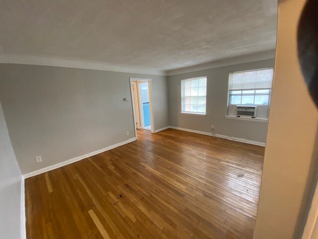 Building Photo - 4837 Cadieux Rd