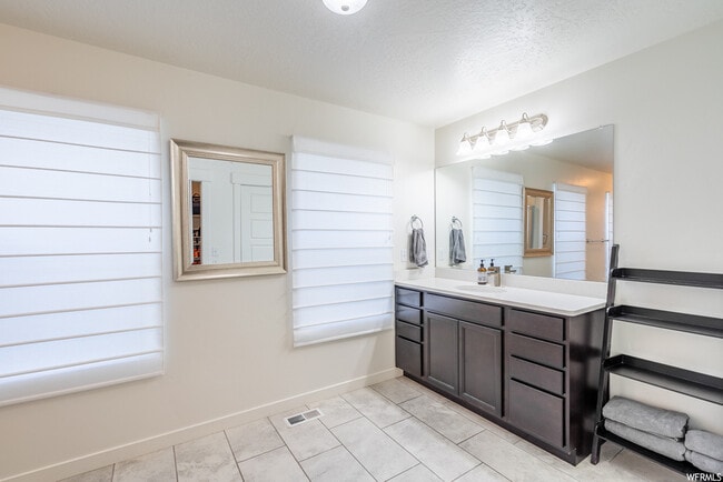 Building Photo - 5166 E Moab Rim Ct