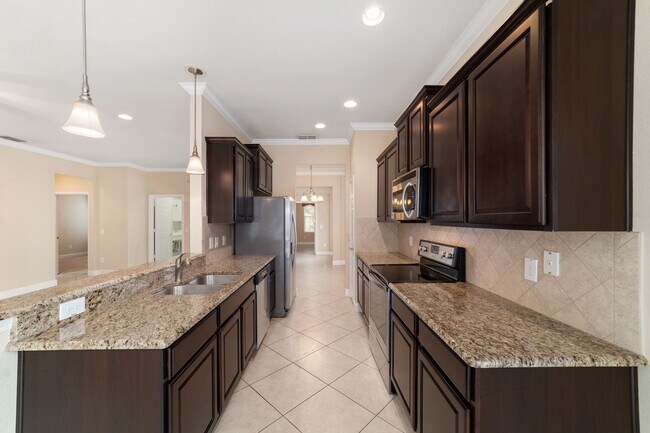 Building Photo - 6606 SW 91st Cir