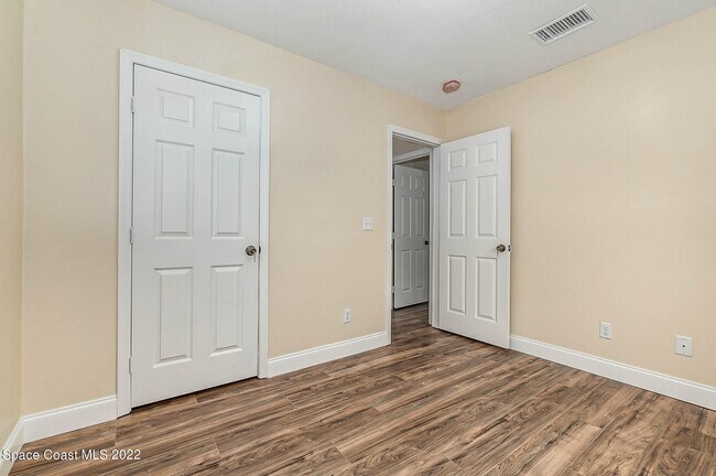 Building Photo - 110 Chapel Ln