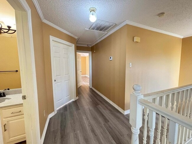 Building Photo - 2108 Arbor Creek Dr