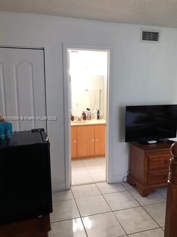 Building Photo - 11150 Royal Palm Blvd