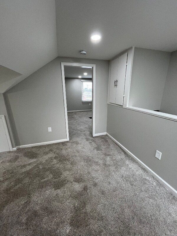 Building Photo - 9 Alter Ct