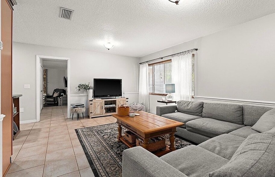 Building Photo - 9781 Lake Georgia Dr