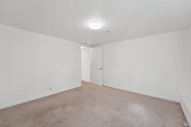 Building Photo - 735 Sir Francis Drake Blvd