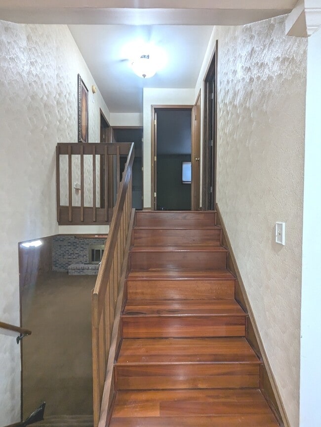 Building Photo - 1200 Jacqueline Dr