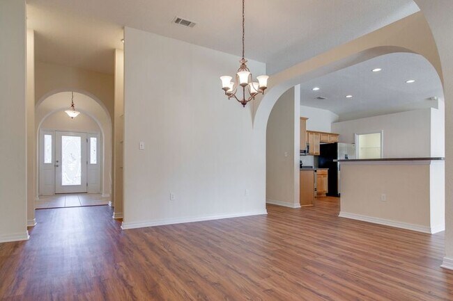 Building Photo - 5851 Chi Chi Cir
