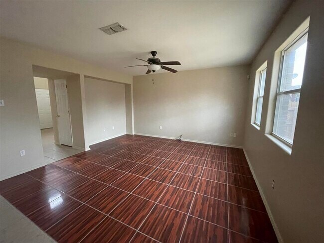 Building Photo - 519 Gandara Dr