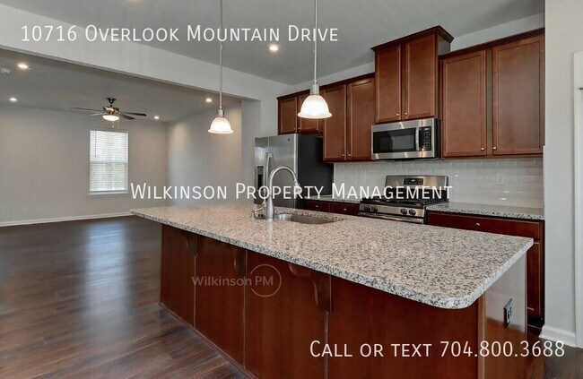 Building Photo - 10716 Overlook Mountain Dr