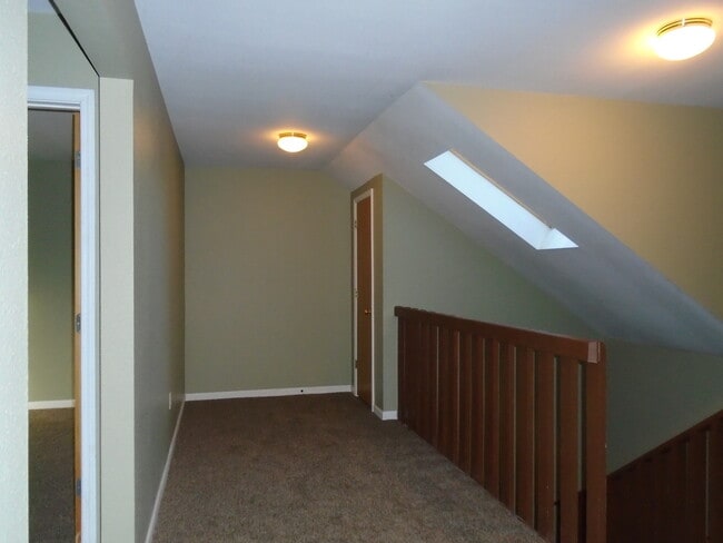 Building Photo - 615 N 4th St