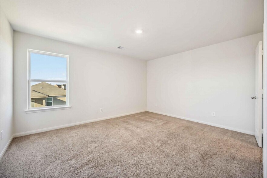 Building Photo - 425 Elaine Vly Dr