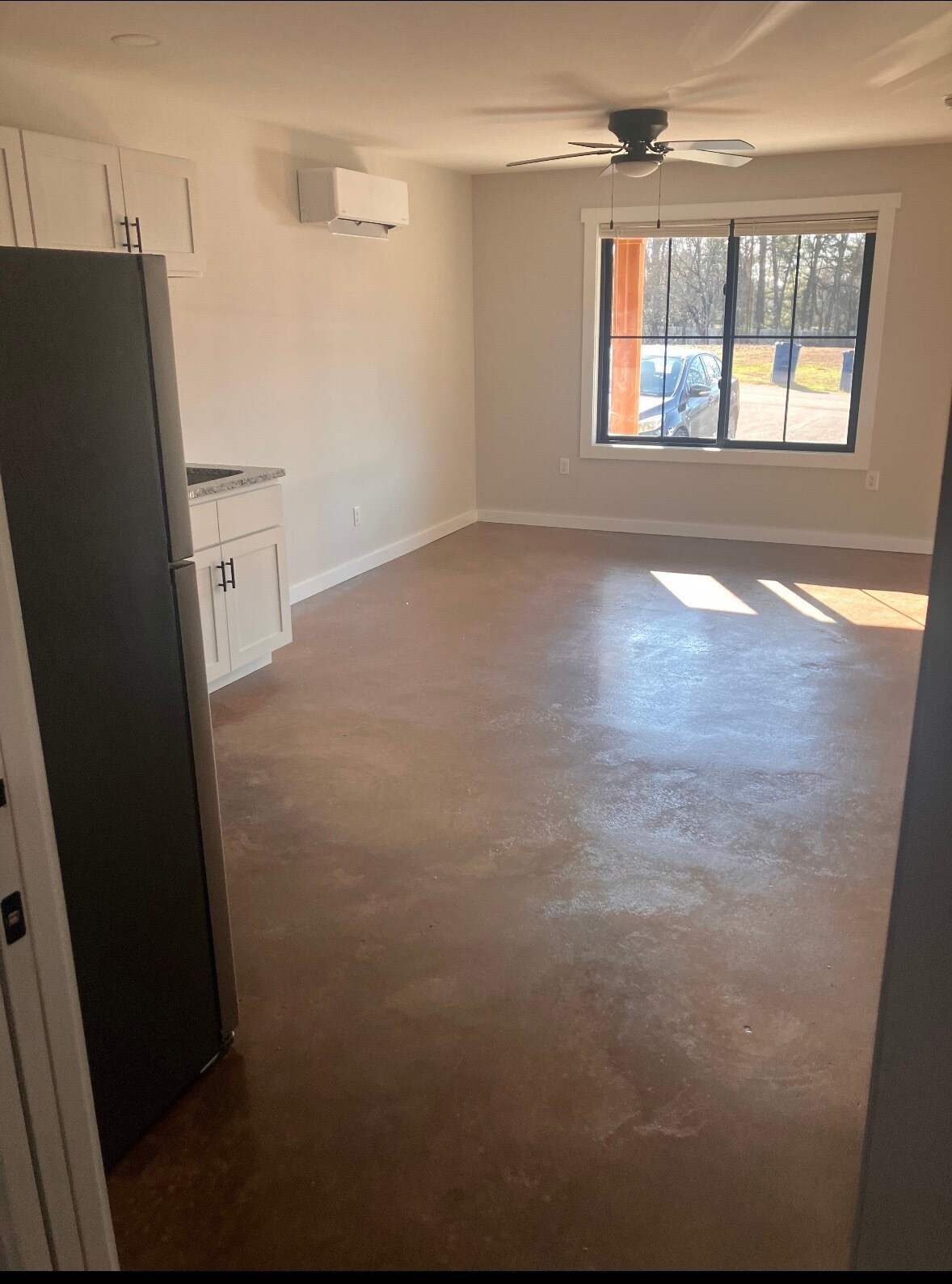 Building Photo - 1305 Roberson St