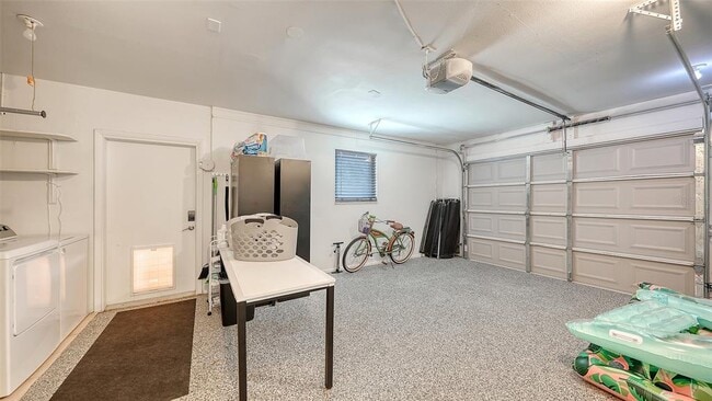Building Photo - 1302 Mango Ave