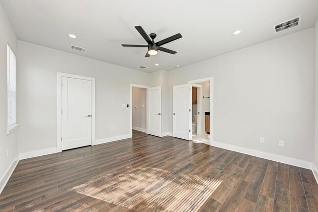 Building Photo - 7714 Watson St