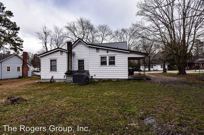 Building Photo - 3 br, 1 bath House - 729 Baker St