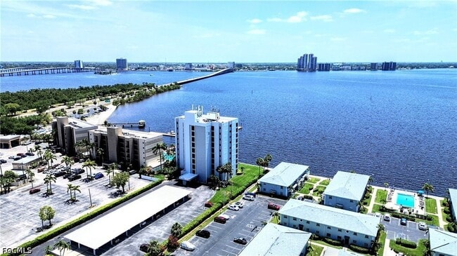 Building Photo - 3300 N Key Dr