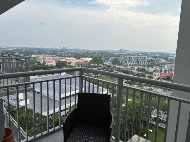 Building Photo - 300 S Australian Ave