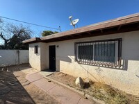 Building Photo - 3026-3028 E Alta Vista Street