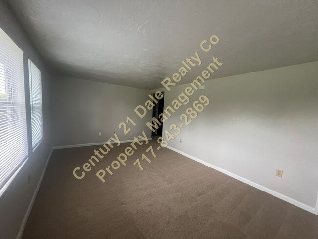 Building Photo - 2 Bedroom Home in North Eastern School Dis...