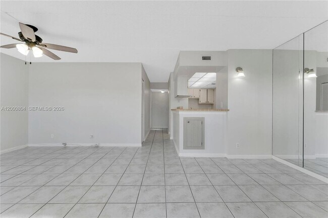 Building Photo - 1799 Fairview Villas Dr