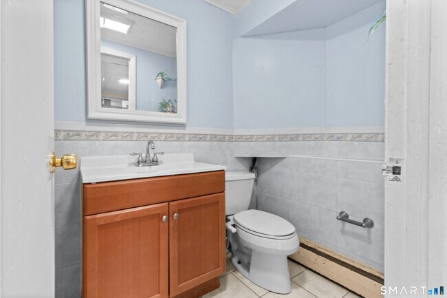 Building Photo - 92 Hilldale Rd