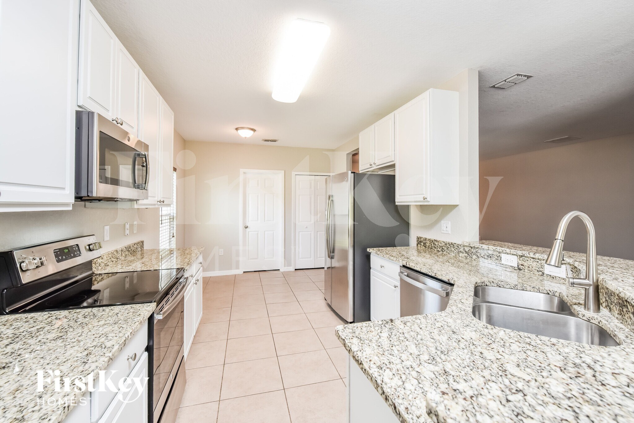 Building Photo - 3379 Toluca Terrace