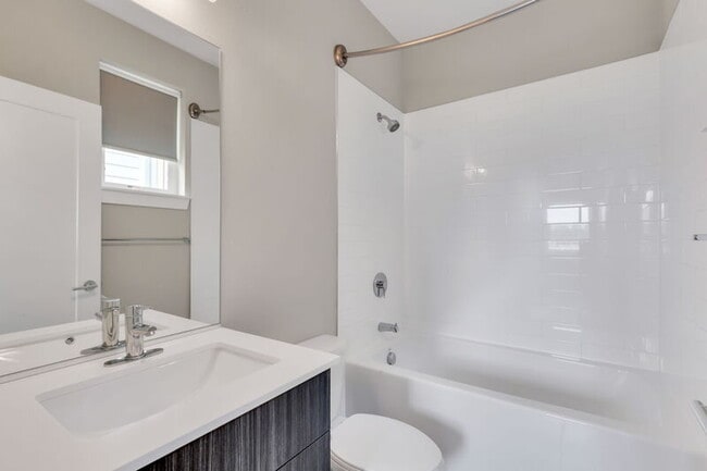 Building Photo - 4394 W 29th Ave